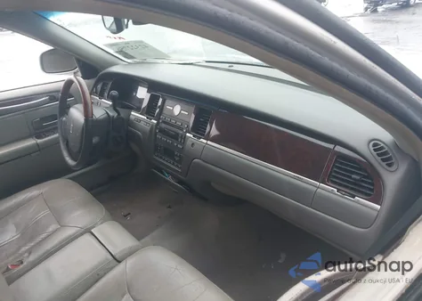 2008 Lincoln Town Car Signature Limited from USA, damaged, VIN 2LNHM82V08X640992